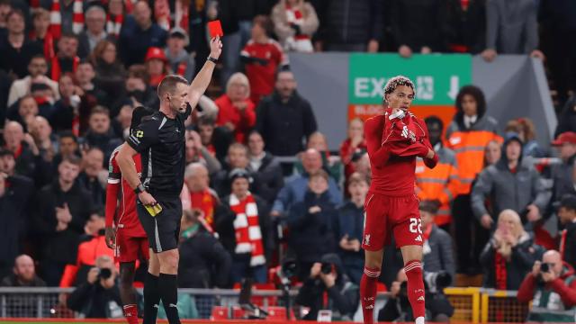 飞皮球无端, 面对南安普 飞皮球无端, 面对南安普